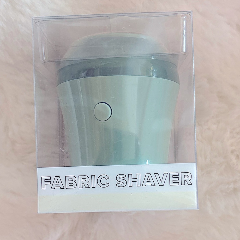 VIVITAR -Fabric ball clothing Shaver - Remove pesky balls from Clothing . NIB
